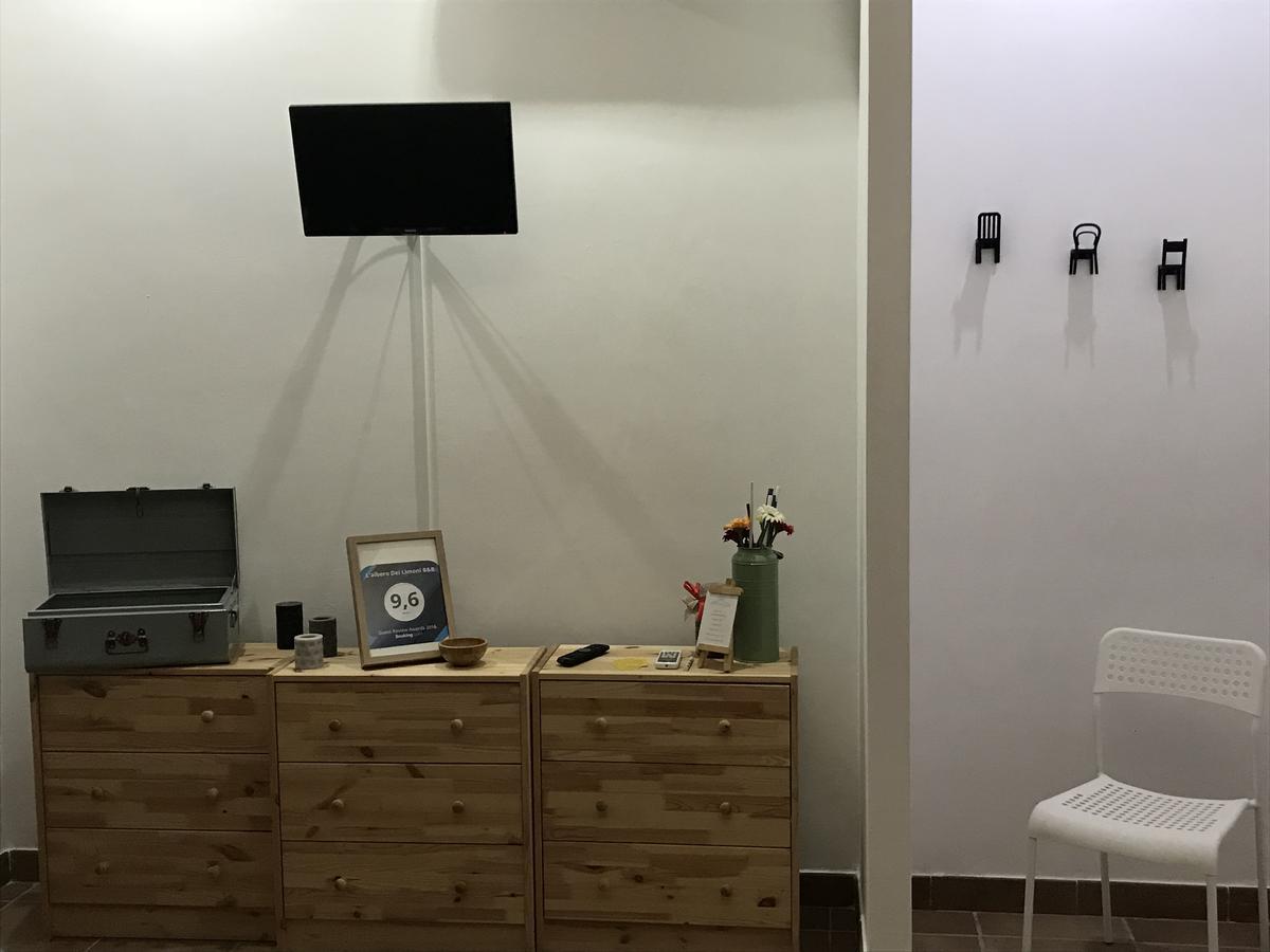 L'Albero Dei Limoni B&B Таранто Экстерьер фото